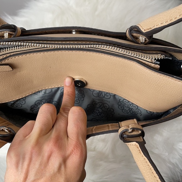 Enzo Angiolini Pale Pink Faux Snakeskin Purse - Picture 7 of 10